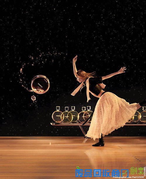 香奈儿推出全新邂逅系列香水广告影片