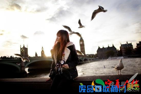 美女摄影师示范教你get到一张完美的逆光照