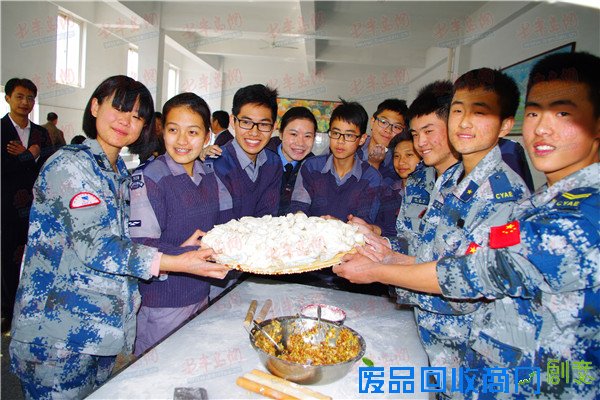 胶州四中再度携手香港航空青年团 助力青少年航空教育