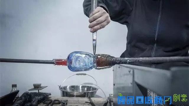 浙江人丨钟情一生 她将玻璃变成花