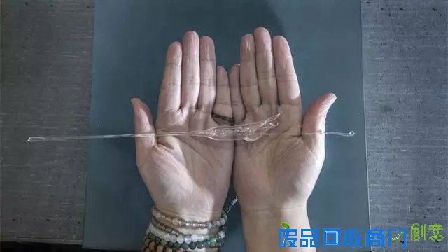 浙江人丨钟情一生 她将玻璃变成花