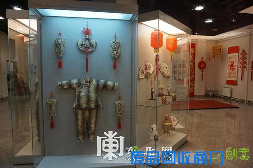 “赫哲族鱼皮浮雕”等民族艺术品在俄罗斯开展