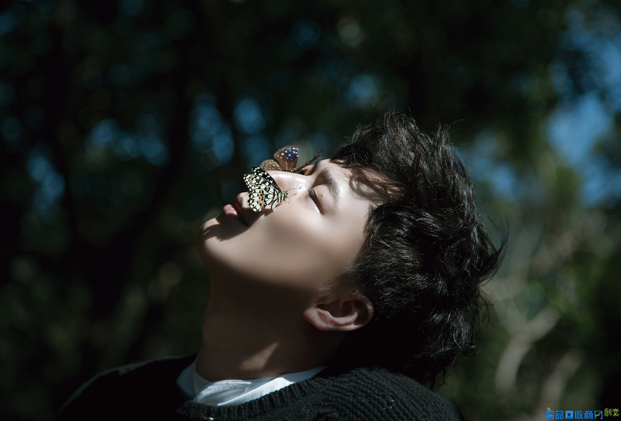 头一遭嚐放大镜「热感」 萧煌奇淘气面曝光