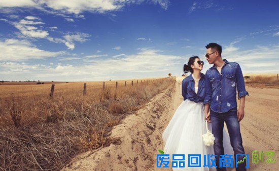 刘诗诗穿300万婚纱宛若仙子 女星婚纱照谁最美