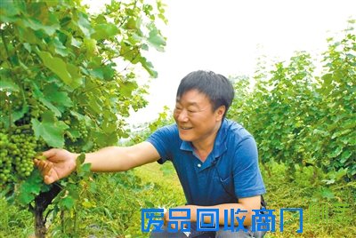 创办亚洲唯一葡萄酒学院的是个梁平人