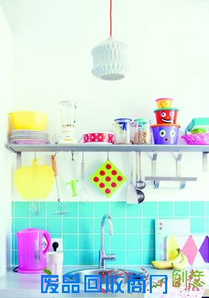 杯碗器具最容易展示春日风情。