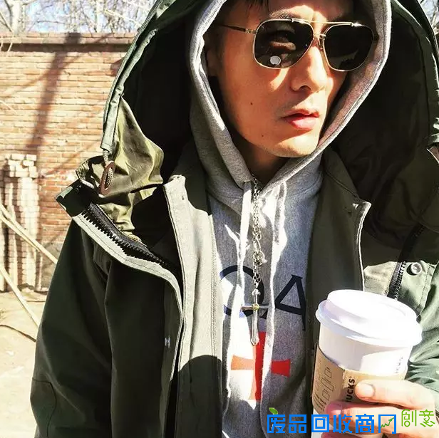 有张好颜还不够 细数余文乐的“撩妹行头”