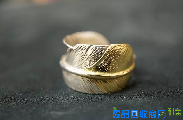 有张好颜还不够 细数余文乐的“撩妹行头”