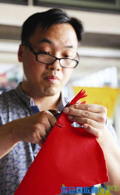 山西省非物质文化遗产剪纸：一张薄纸注深情 把剪裁出民族风