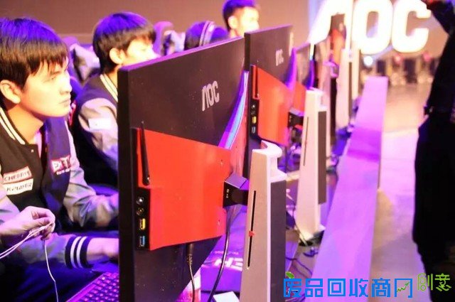 AGON爱攻，不一样的电竞视界！ 