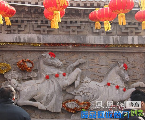 市南浮山所山会开幕 游客30米长龙抢购香油果子(图)