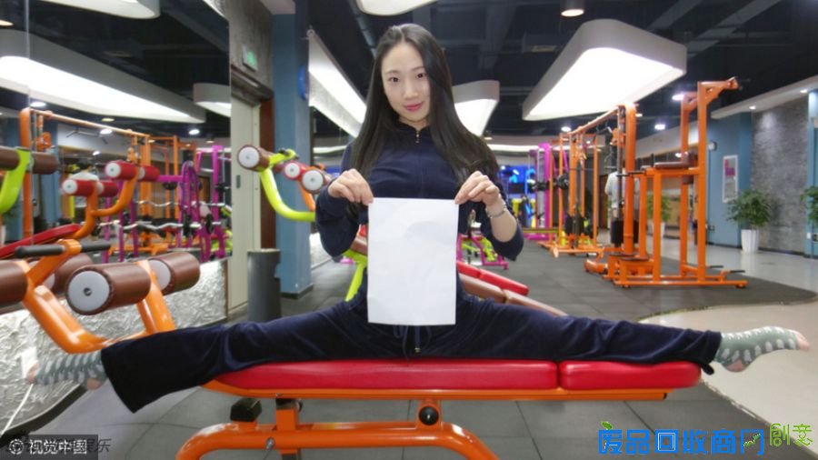 组图:惊艳or惊悚?柔术美女刘藤劈叉秀A4腰