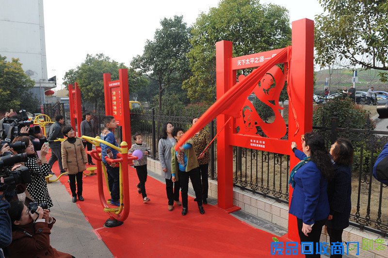 合肥“母教”雕塑将“母教文化”引入家风家训中