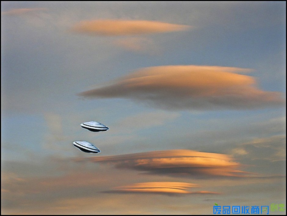 趣味创意摄影《在云上》