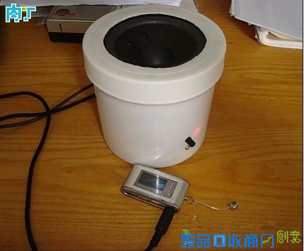 手工DIY电子科技小制作 用塑料桶做个小音箱教程◆肉丁儿童网