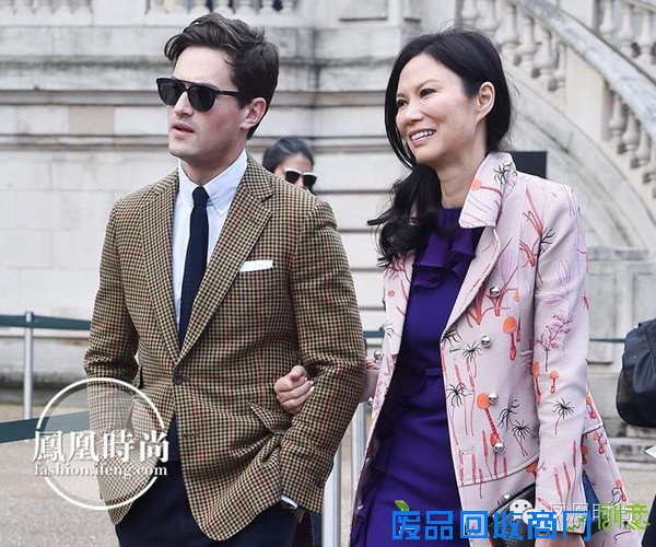 听说普京和邓文迪约会了！