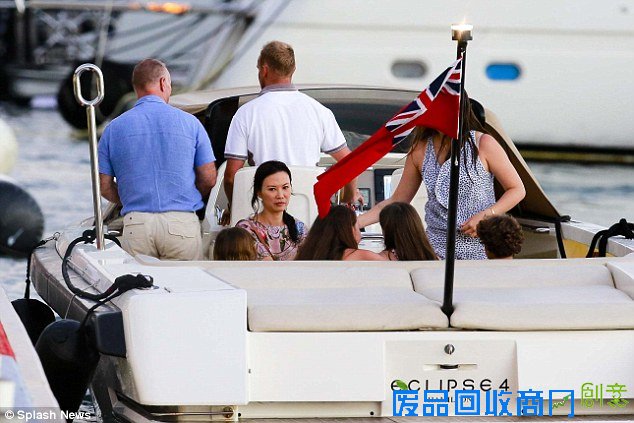 听说普京和邓文迪约会了！