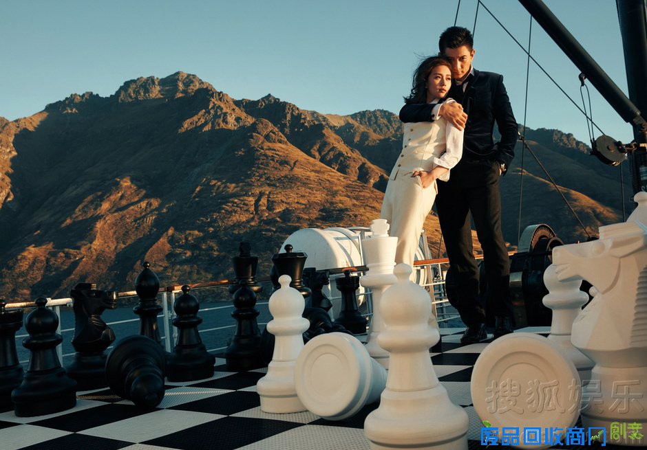 吴奇隆刘诗诗婚纱照再曝光！山顶甜蜜依偎浪漫唯美