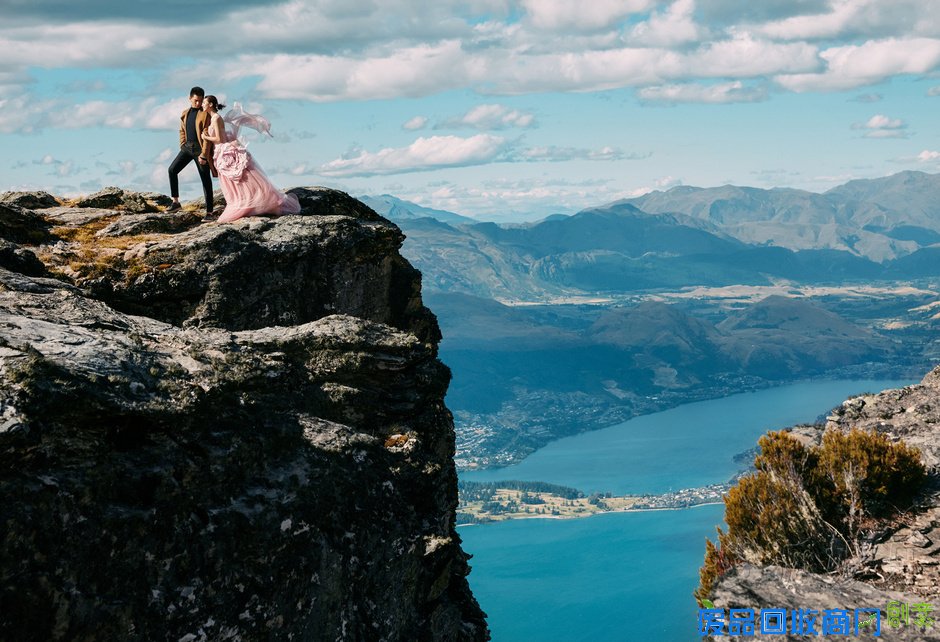 吴奇隆刘诗诗婚纱照再曝光！山顶甜蜜依偎浪漫唯美