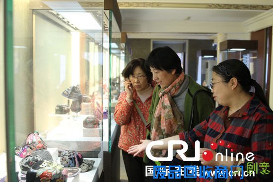 《温馨的爱——刺绣童帽艺术展》在京举行