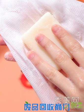 洁面+按摩手法 手工皂洗脸好吗？