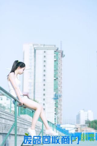 唯美的侧脸女生图片 长发飘飘 一张侧脸人民快报网