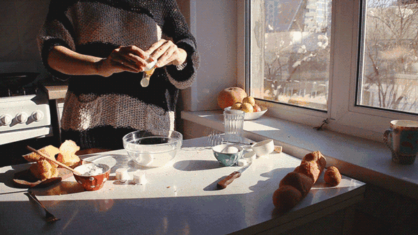 摄影 | 如果你一定要在饭前拍照，最好拍得像她一样美