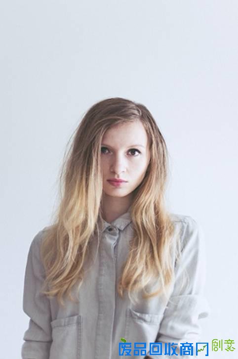 摄影 | 如果你一定要在饭前拍照，最好拍得像她一样美