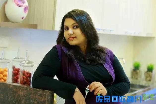 这个印度姑娘用一台冰箱 温暖了一群人