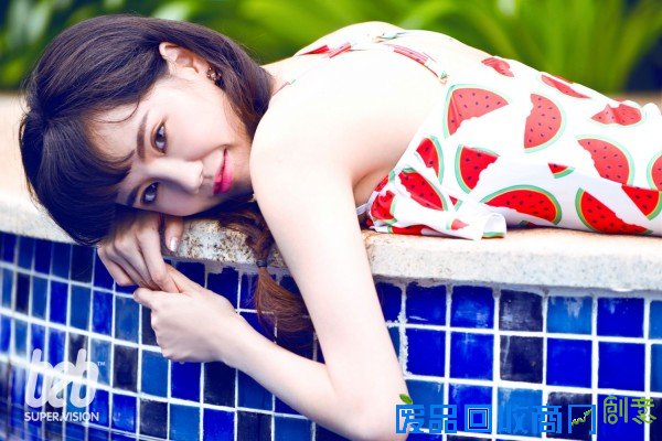 女神叶梓萱可爱西瓜泳装套图来袭