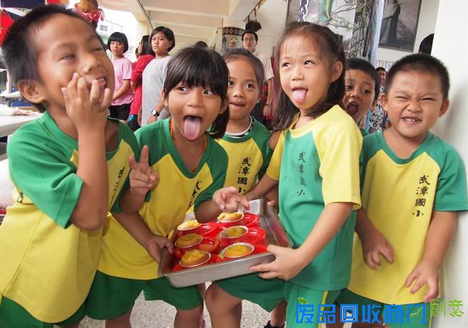 屏东武潭国小食农教育，学童自制小米杯子蛋糕