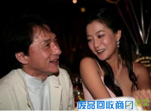 成龙30年来风流情史 