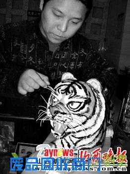 30斤面捏出一只大老虎(图)