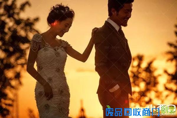 这样拍婚纱照究竟有多美？夕阳style婚纱照