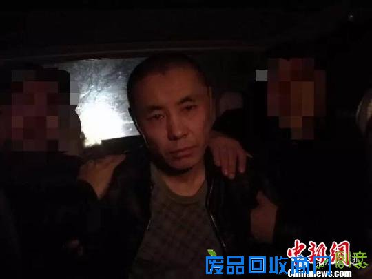 犯罪嫌疑人李振忠被警方抓获 钟欣 摄
