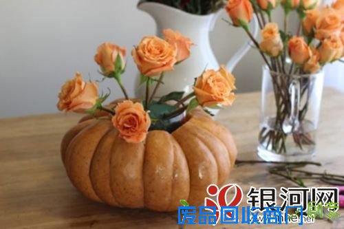 万圣节节日家居装饰——DIY南瓜花瓶插花