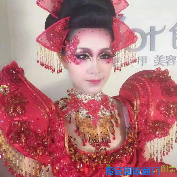 南宁色妆化妆学校——T台创意妆