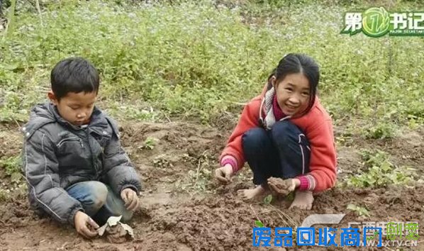 【励志人物故事】廖佳玉：既当姐姐又当“妈” 思亲寄情泥娃娃