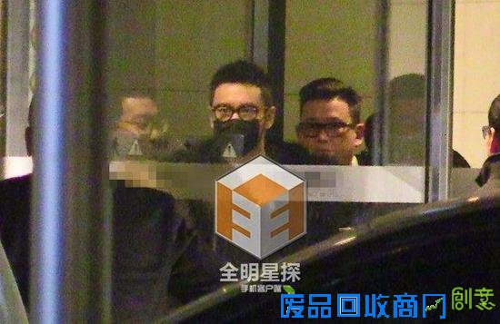 黄晓明携众美女开心飙歌 Baby知道吗？