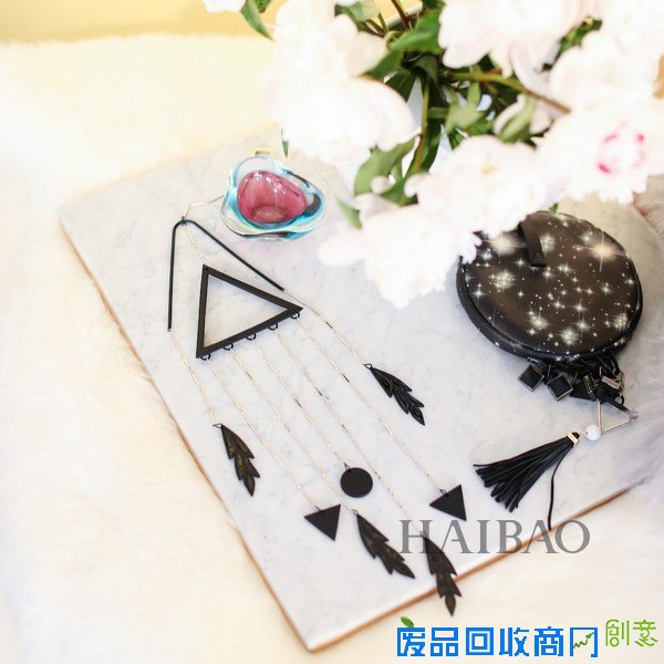 朋克系珠宝设计师伊迪&middot;波哥(Eddie Borgo) 携手零售巨商Target带来合作款时尚配饰