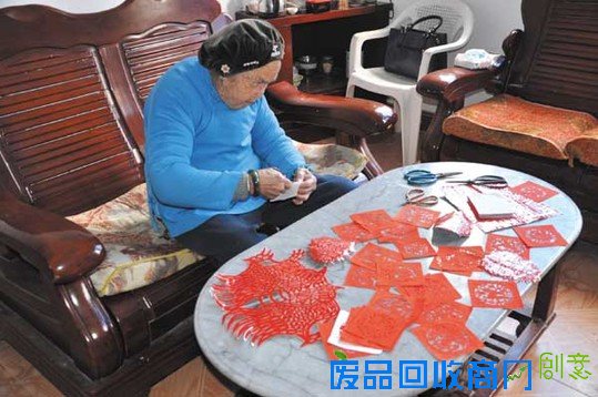 仙游96岁老人能剪纸能刺绣 慈心巧手长寿之源