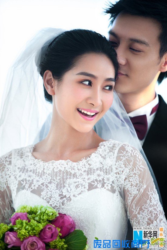 陶昕然何建泽婚纱照曝光 唯美浪漫显柔情蜜意