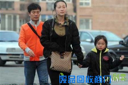 黄健翔老婆