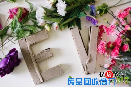 DIY手工字母花卉 打造个性家居墙面装饰