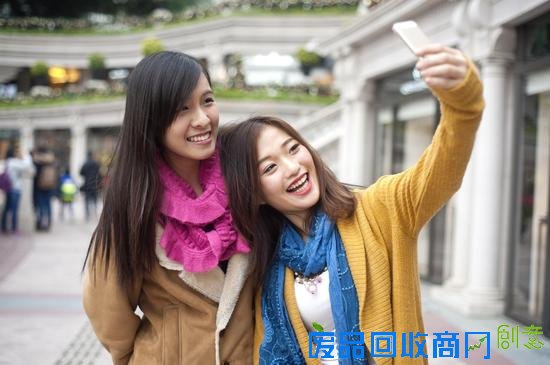 你和闺蜜的距离安全吗