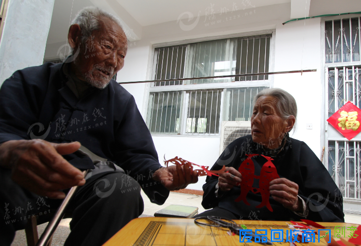 老有所好！北辛候王居90岁老人喜欢剪纸