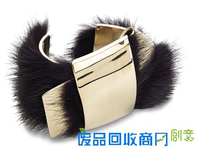 不是珠宝是首饰