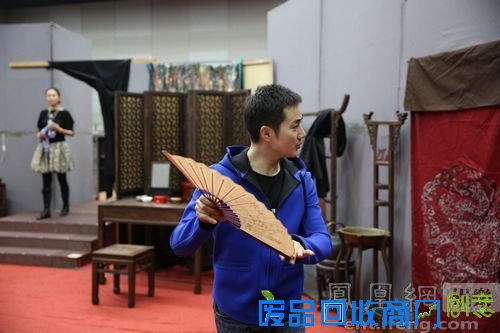 小制作花篮_科技小制作_塑料瓶花篮制作-泡手
