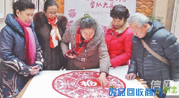 八猴捧福贺新春