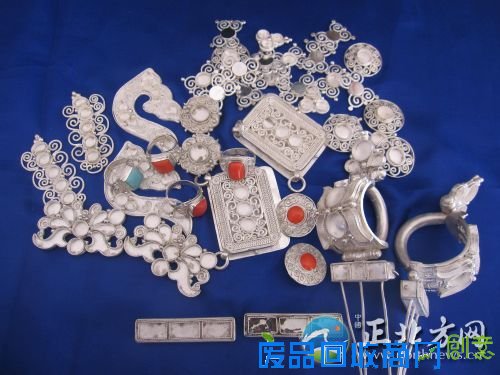巴图陶高：精雕细琢铜银器